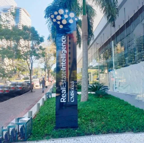 Imagem ilustrativa de Totem Fachada